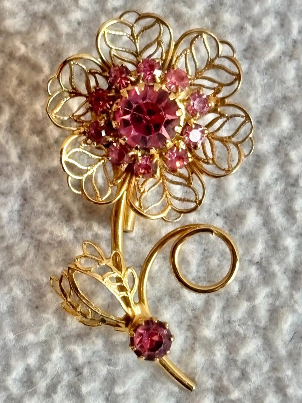 Vintage Gold Tone Filigree Flower Pink Stones Brooch